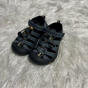 Keen Kid’s size 11 Newport H2 Waterproof Sport Sandals